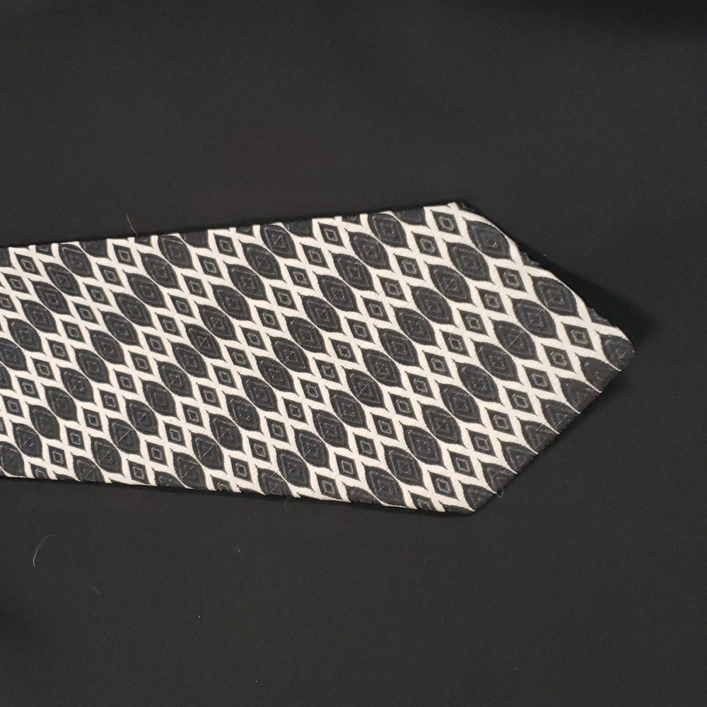 Vintage Wemlon by Wembley Vertical Diamond Patterned Stripes 4" Wide Necktie - Picture 2 of 10